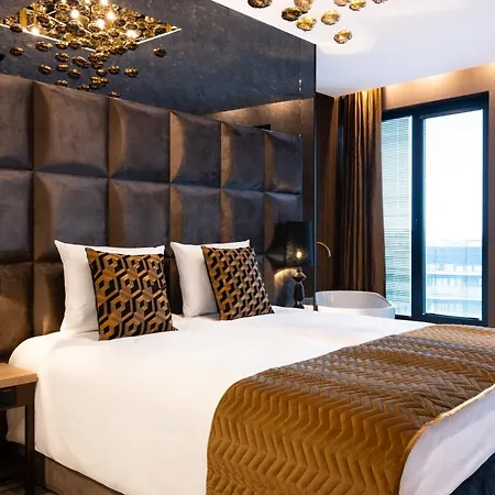 Art Boutique - Center 4* Krakow