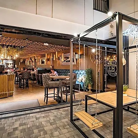 Art Boutique - Center 4*