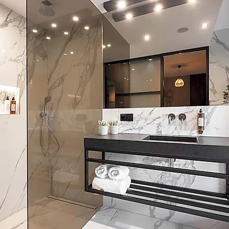 فندق Art Boutique - Center 4*