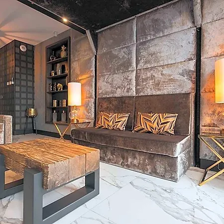 Art Boutique - Center فندق 4*