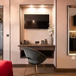 Ξενοδοχείο Art Boutique - Center 4*